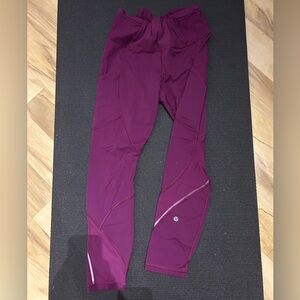 Lululemon bright pink capri leggings